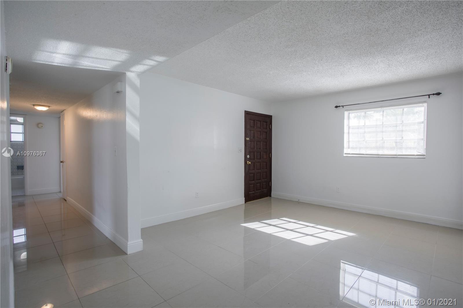 See details / 3184 sq. ft. $ 2020-12-29 0 Photo