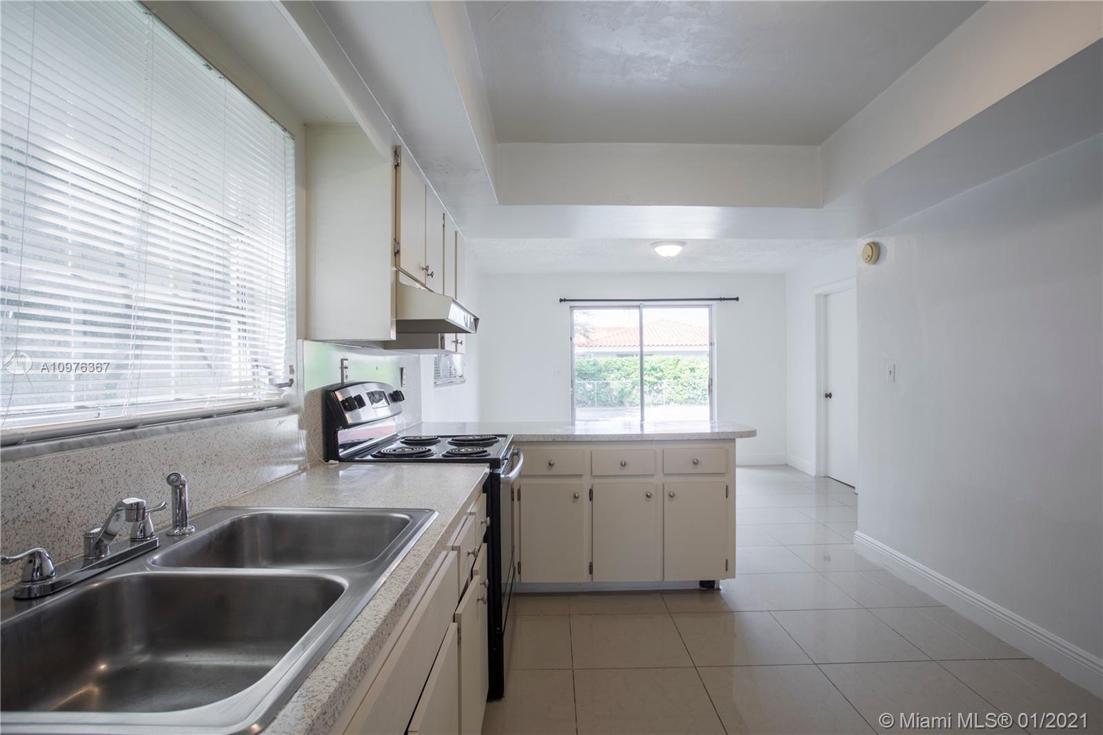 See details / 3184 sq. ft. $ 2020-12-29 0 Photo