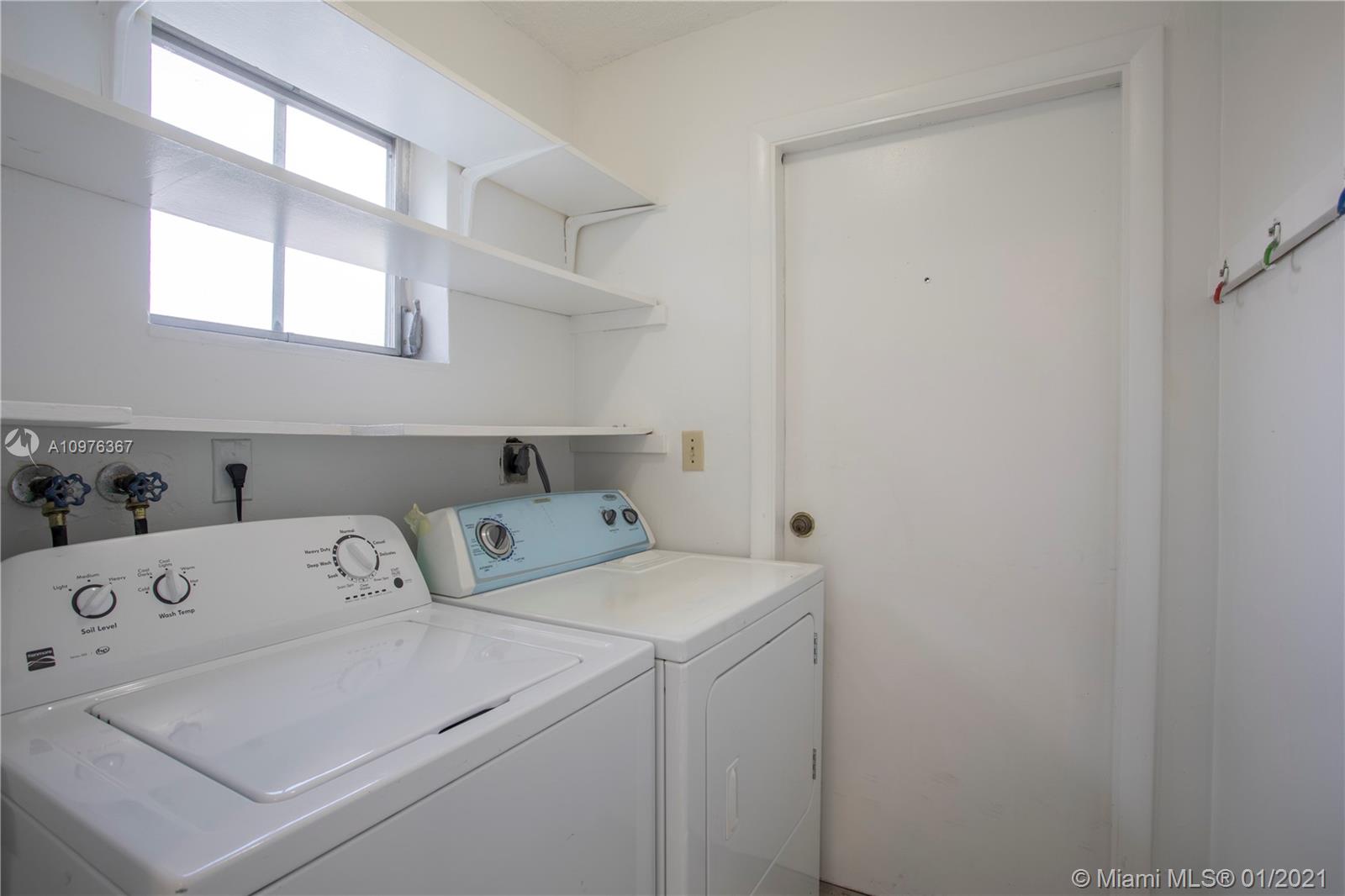See details / 3184 sq. ft. $ 2020-12-29 0 Photo