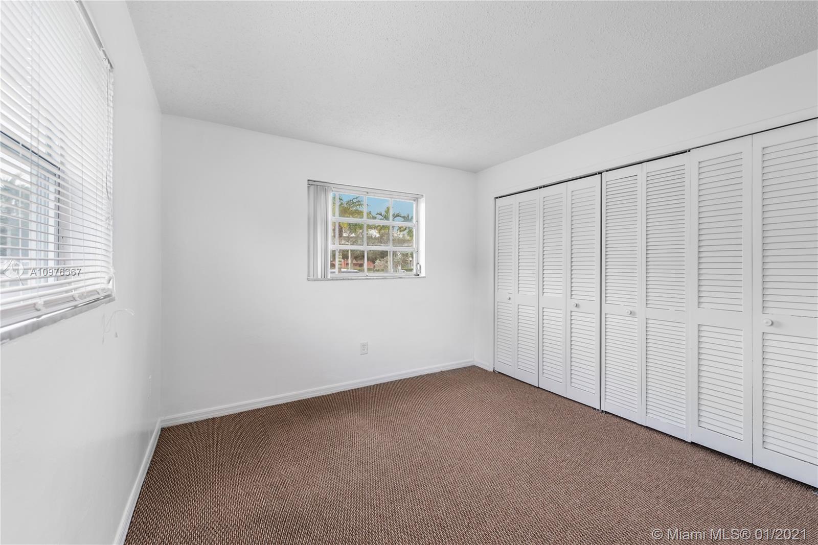 See details / 3184 sq. ft. $ 2020-12-29 0 Photo