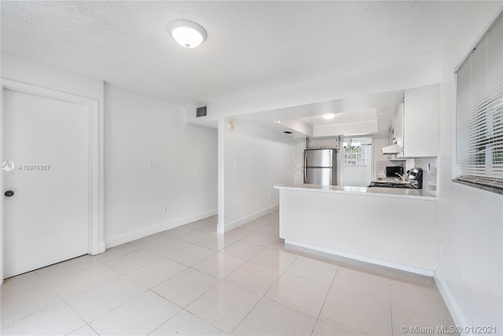 See details / 3184 sq. ft. $ 2020-12-29 0 Photo