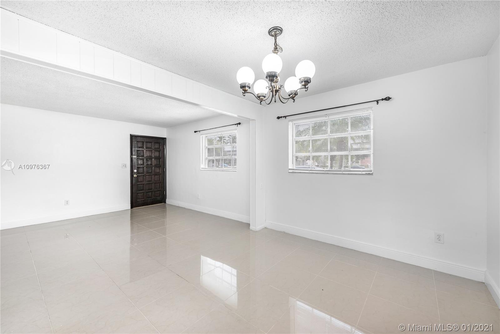 See details / 3184 sq. ft. $ 2020-12-29 0 Photo