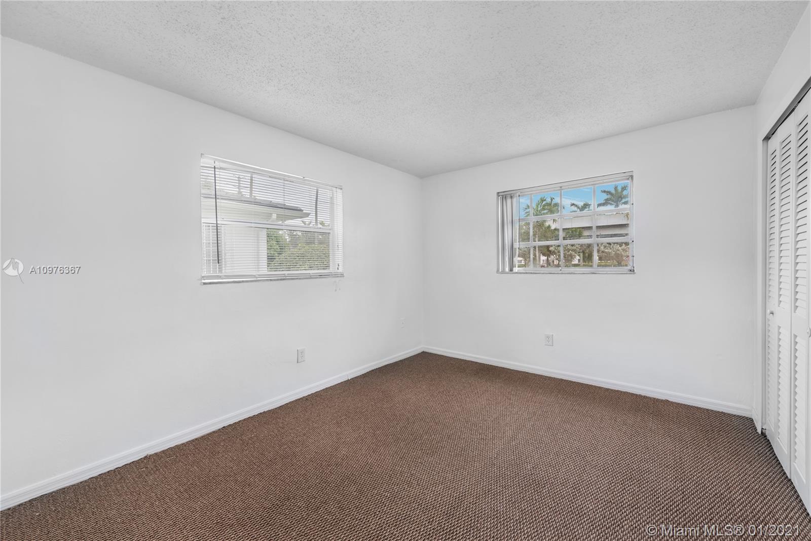 See details / 3184 sq. ft. $ 2020-12-29 0 Photo