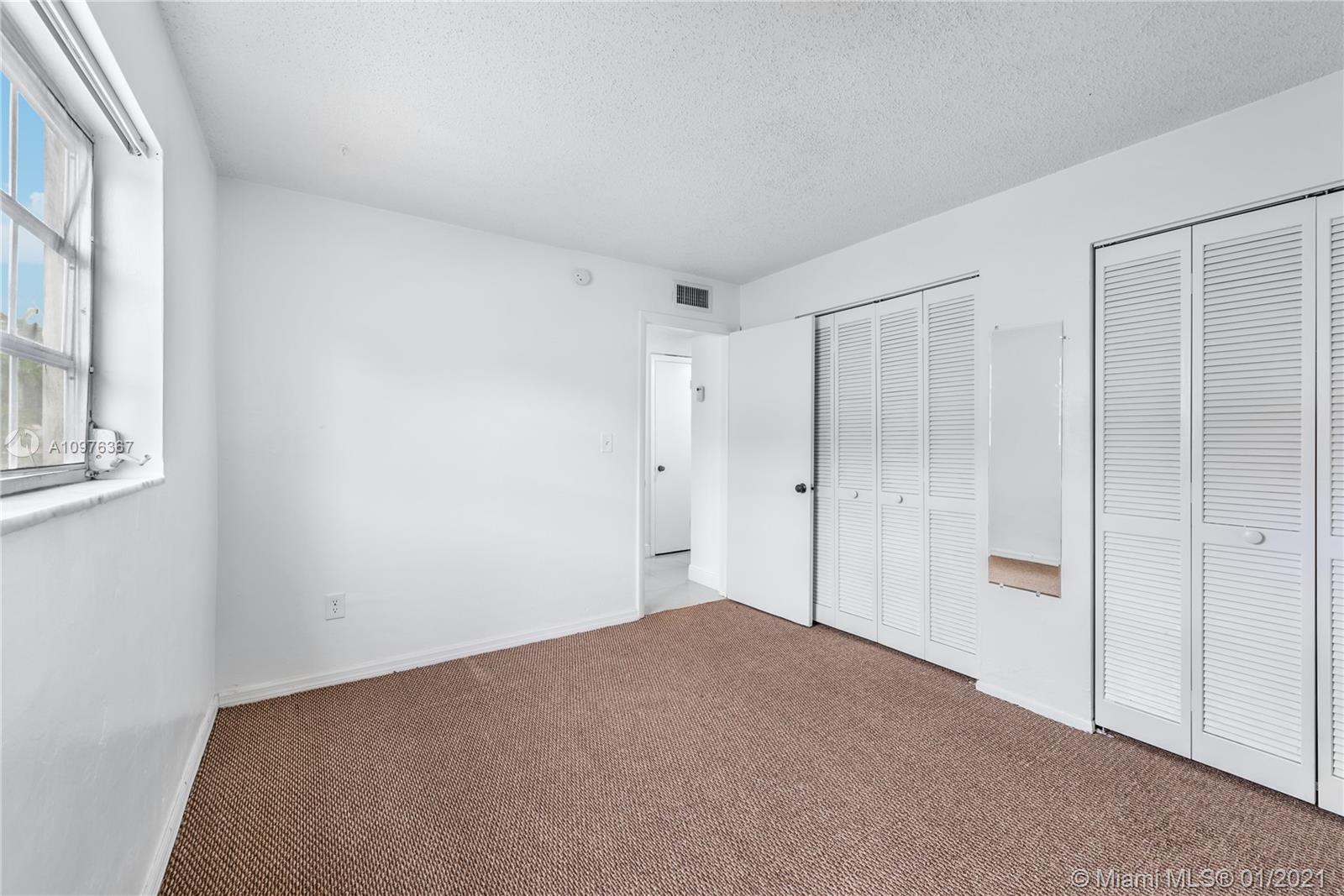 See details / 3184 sq. ft. $ 2020-12-29 0 Photo