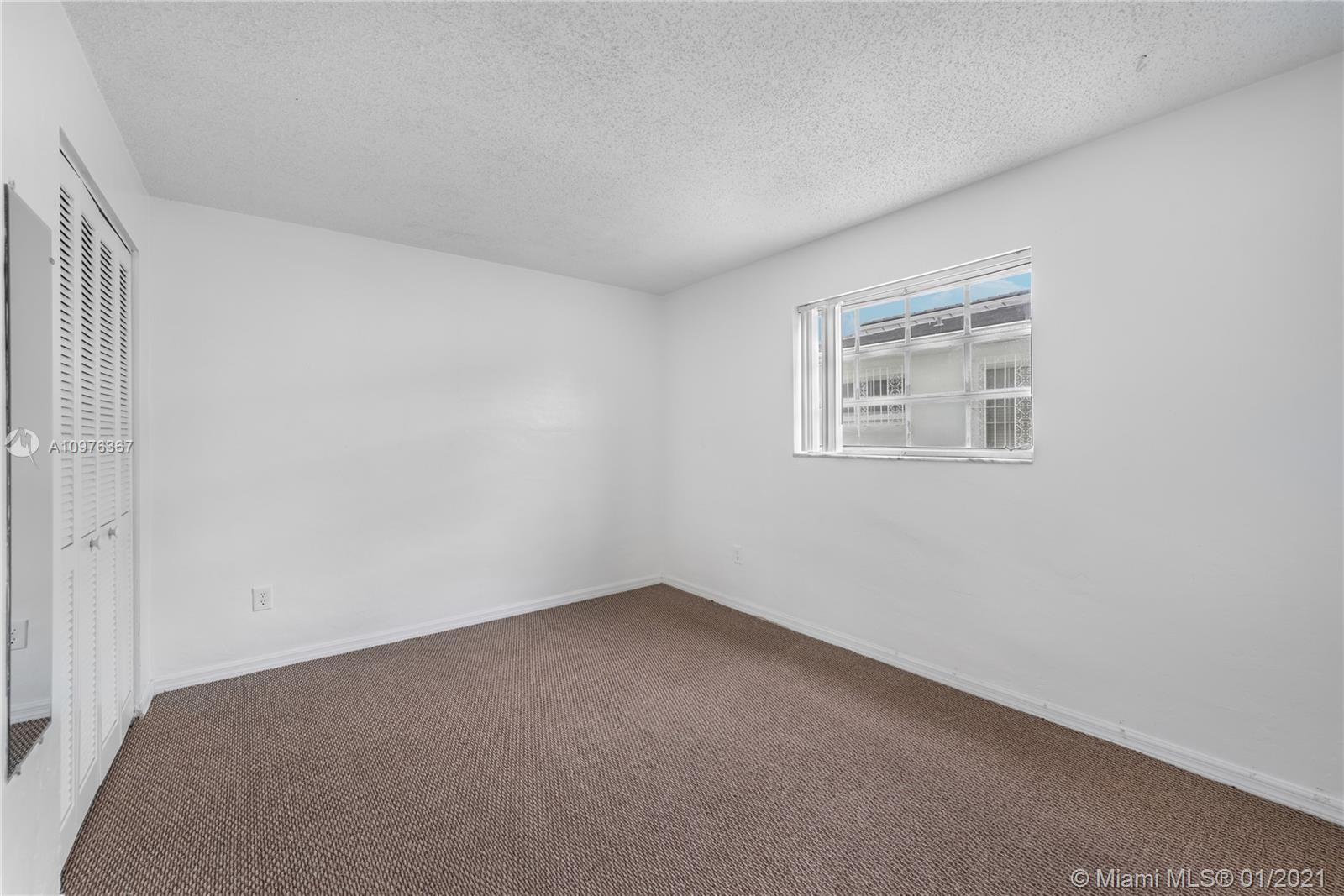 See details / 3184 sq. ft. $ 2020-12-29 0 Photo
