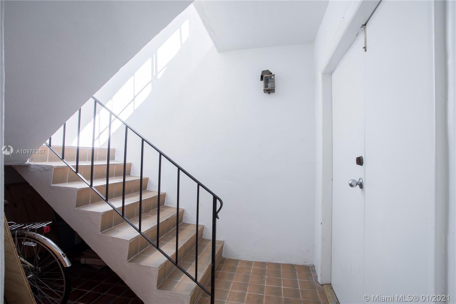 See details / 3184 sq. ft. $ 2020-12-29 0 Photo