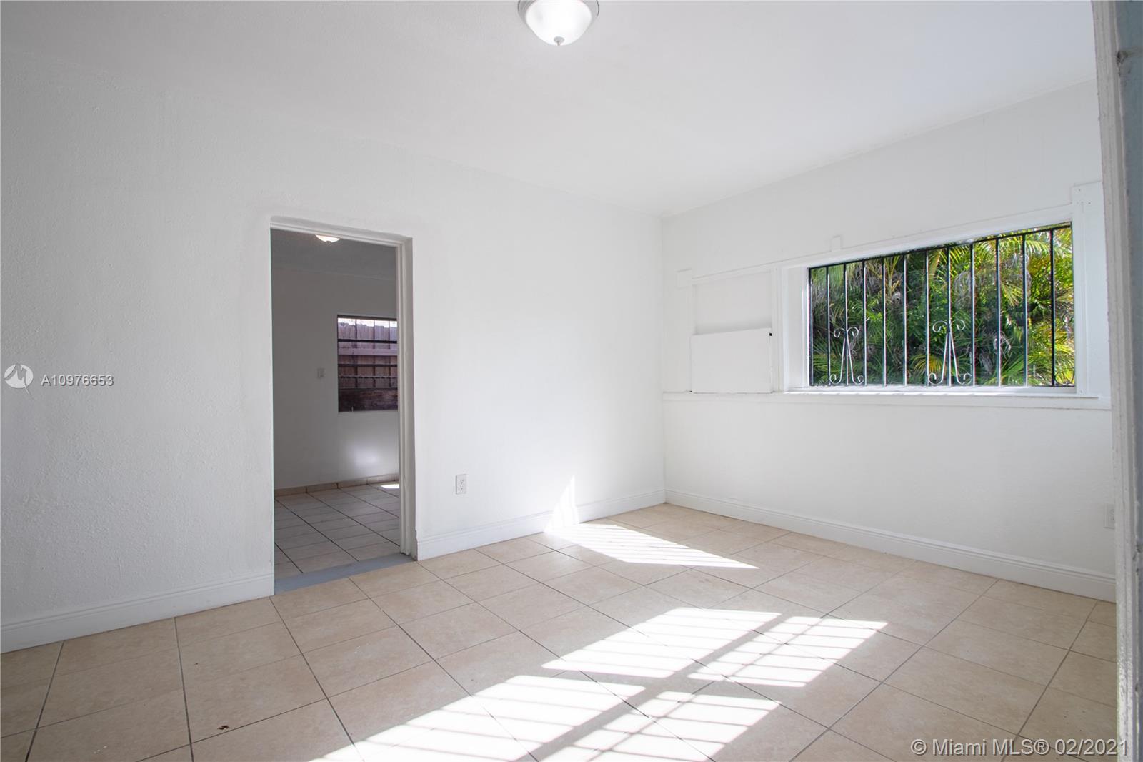 See details / 1875 sq. ft. $ 2021-03-18 0 Photo