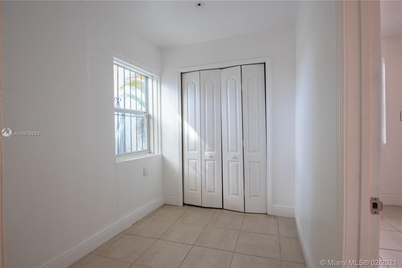 See details / 1875 sq. ft. $ 2021-03-18 0 Photo