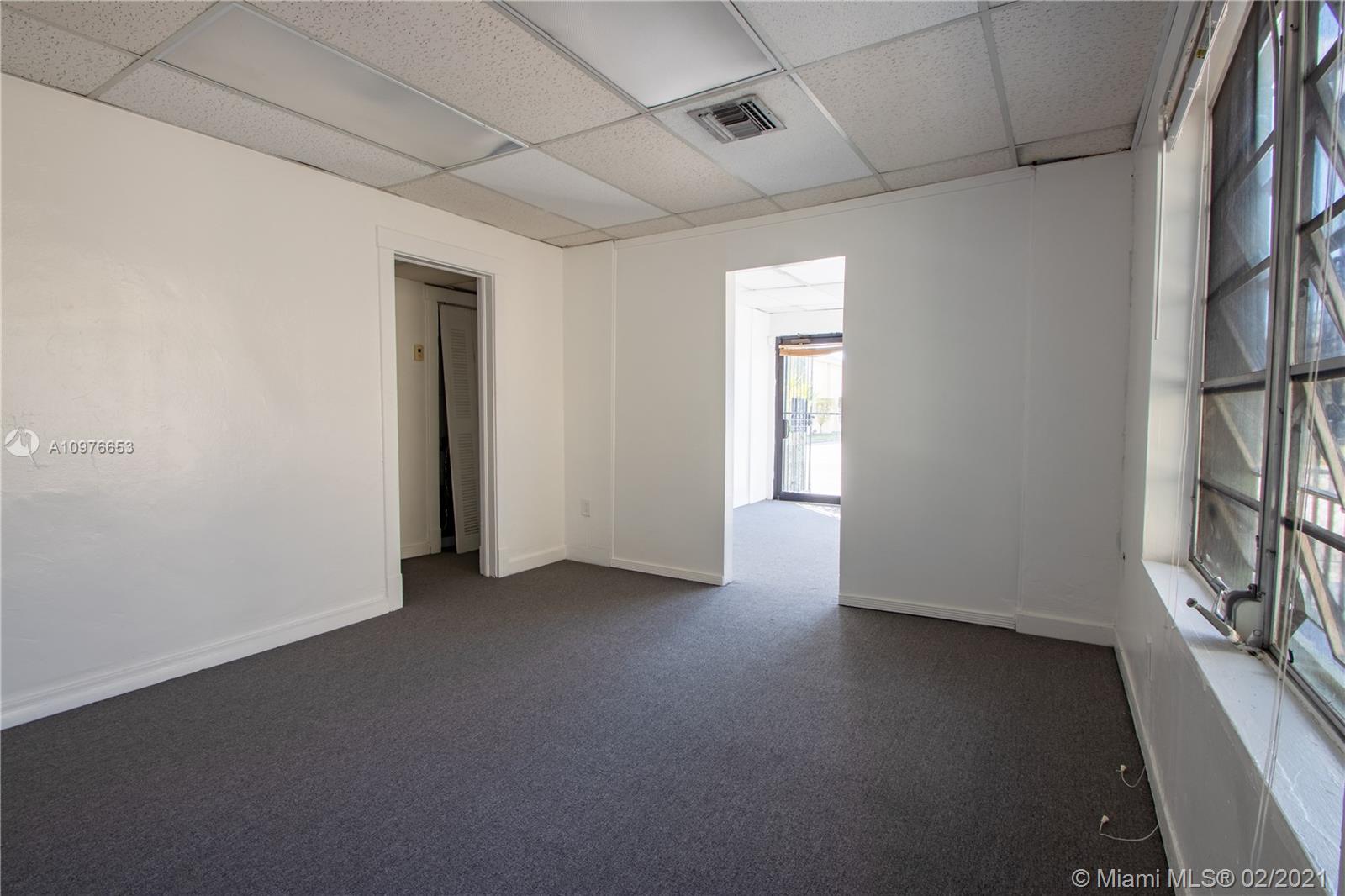 See details / 1875 sq. ft. $ 2021-03-18 0 Photo