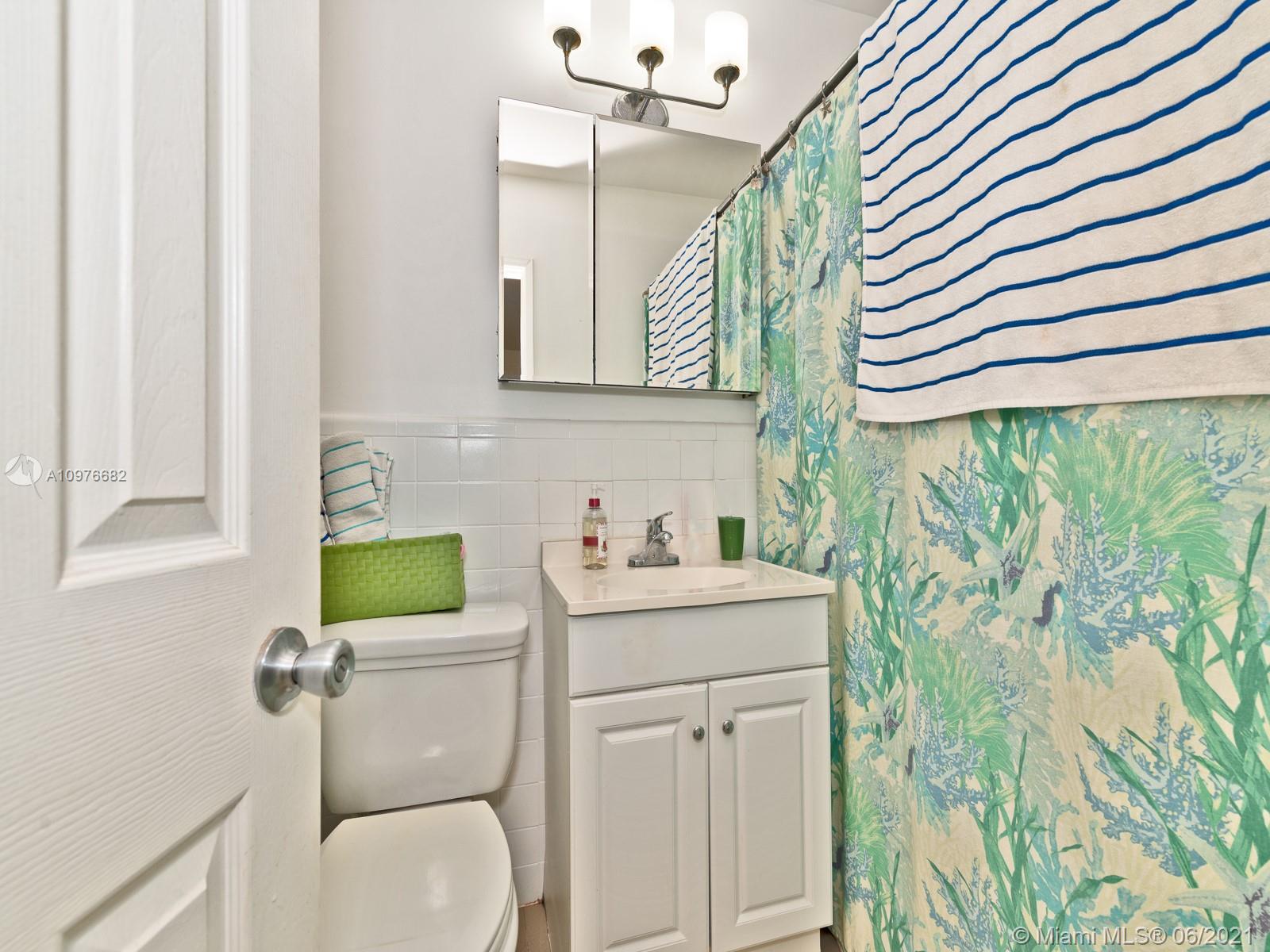 See details / 2296 sq. ft. $ 2020-12-30 0 Photo