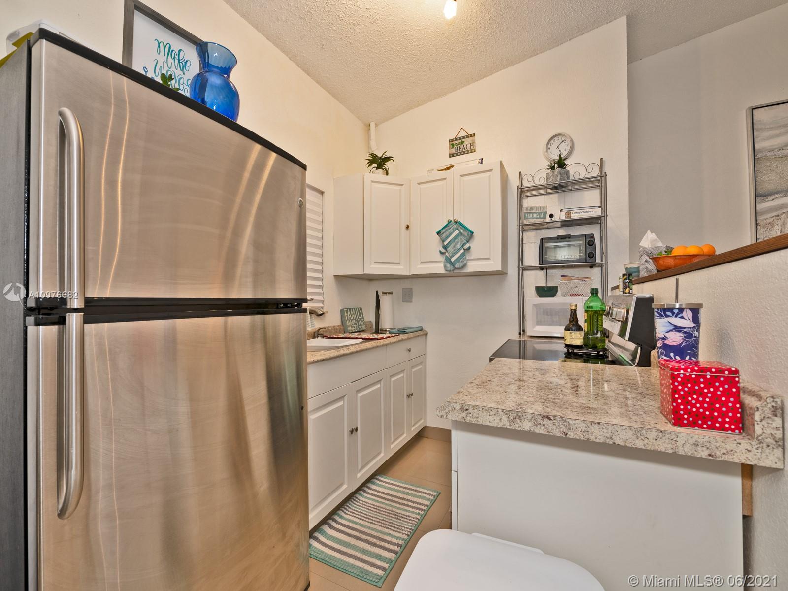 See details / 2296 sq. ft. $ 2020-12-30 0 Photo