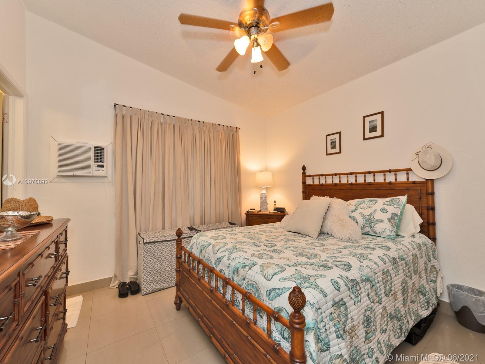 See details / 2296 sq. ft. $ 2020-12-30 0 Photo