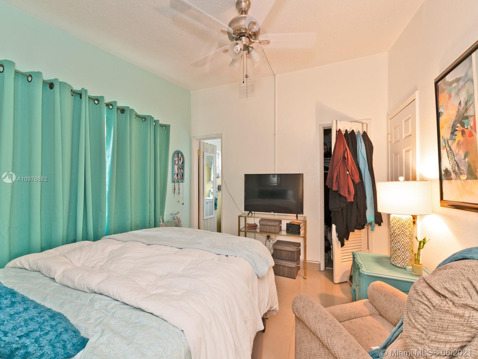 See details / 2296 sq. ft. $ 2020-12-30 0 Photo
