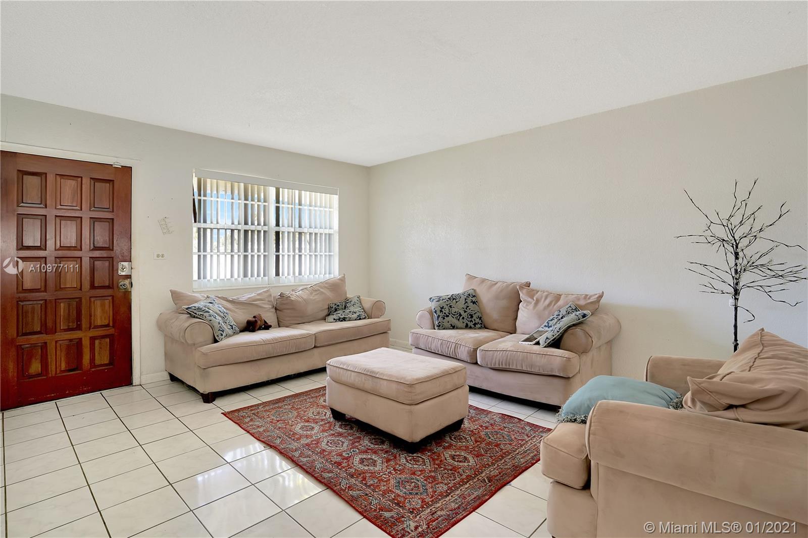 See details / 2437 sq. ft. $ 2021-01-01 0 Photo