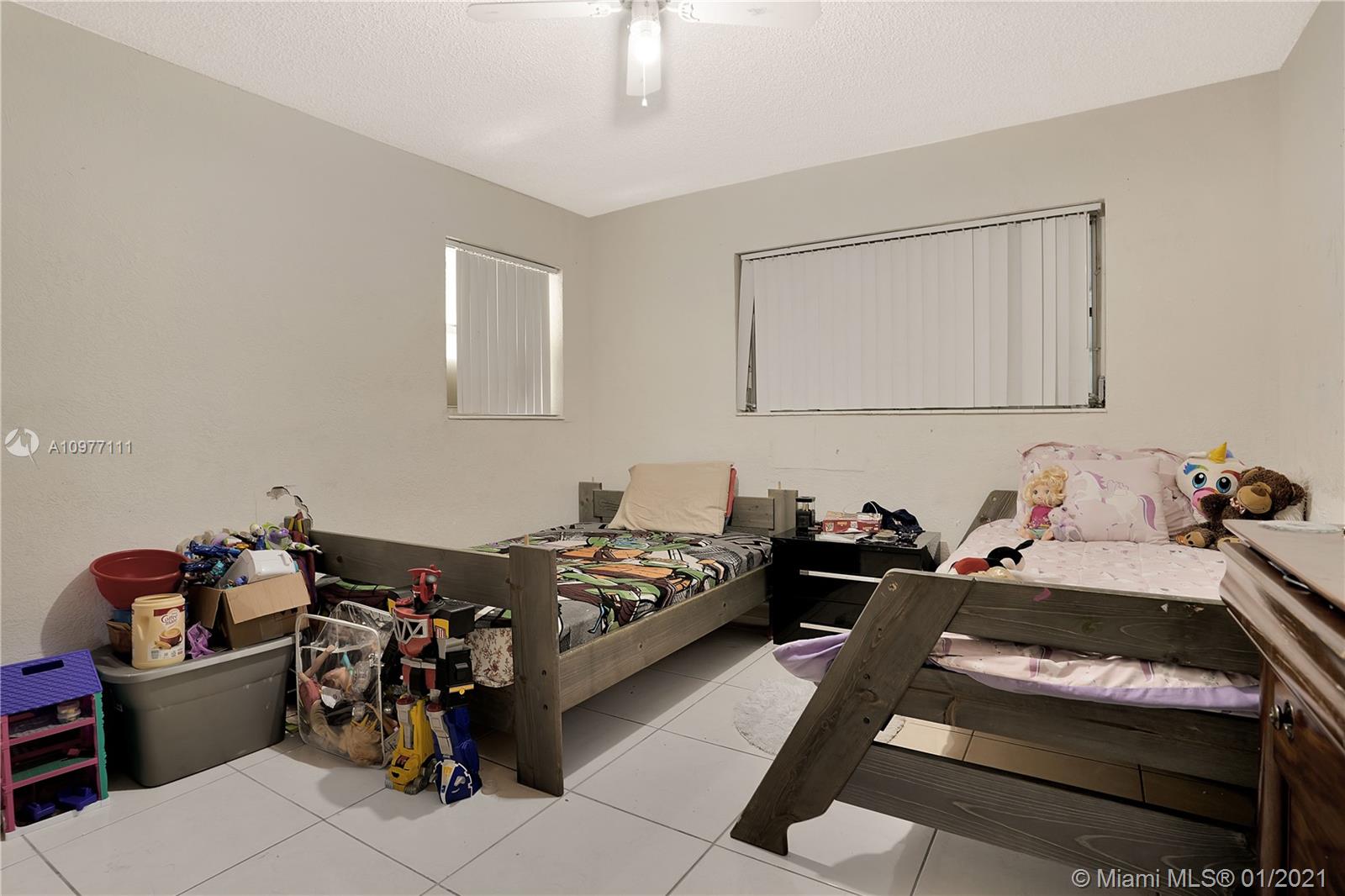 See details / 2437 sq. ft. $ 2021-01-01 0 Photo