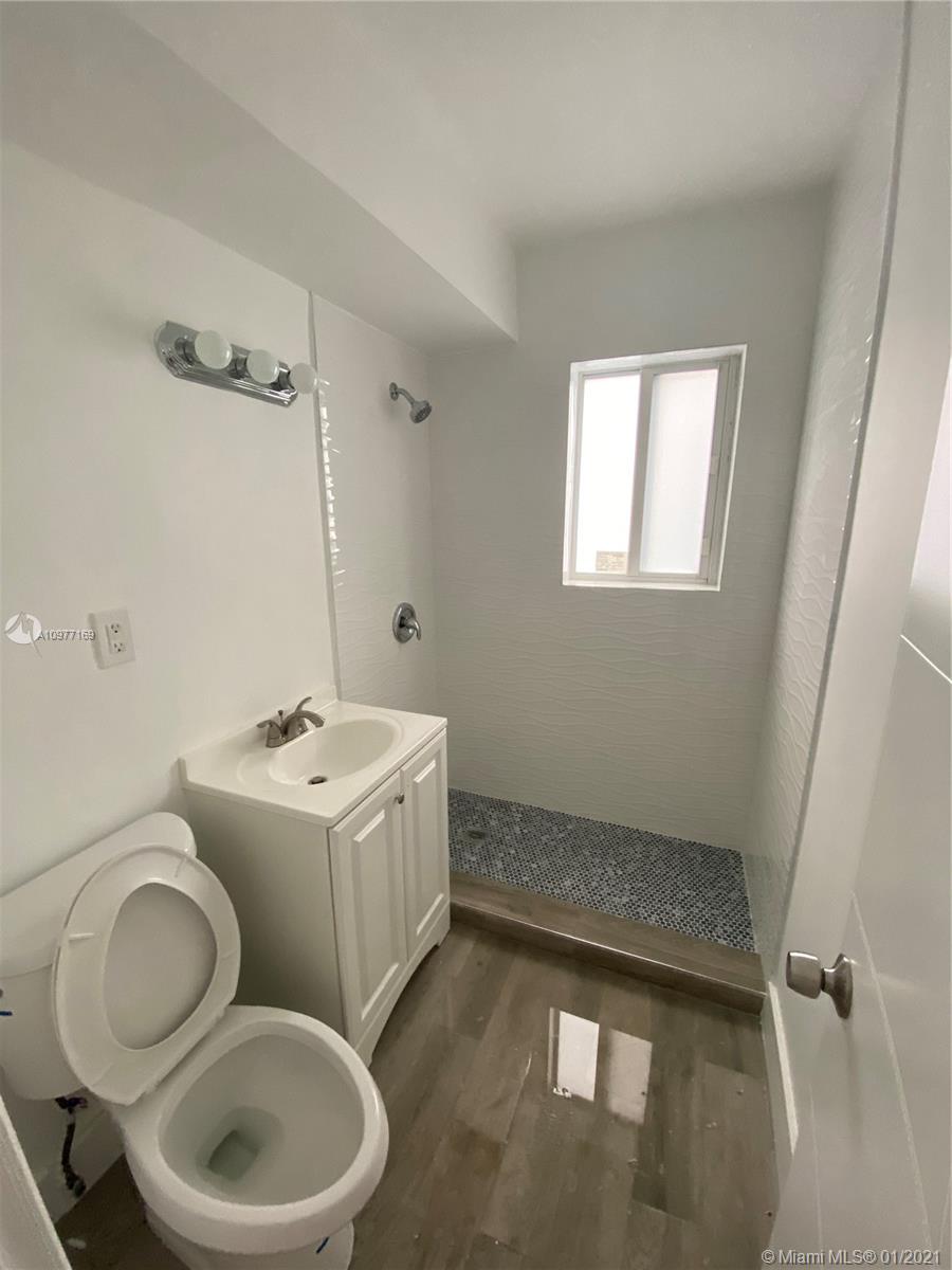 See details / 8880 sq. ft. $ 2021-05-14 0 Photo