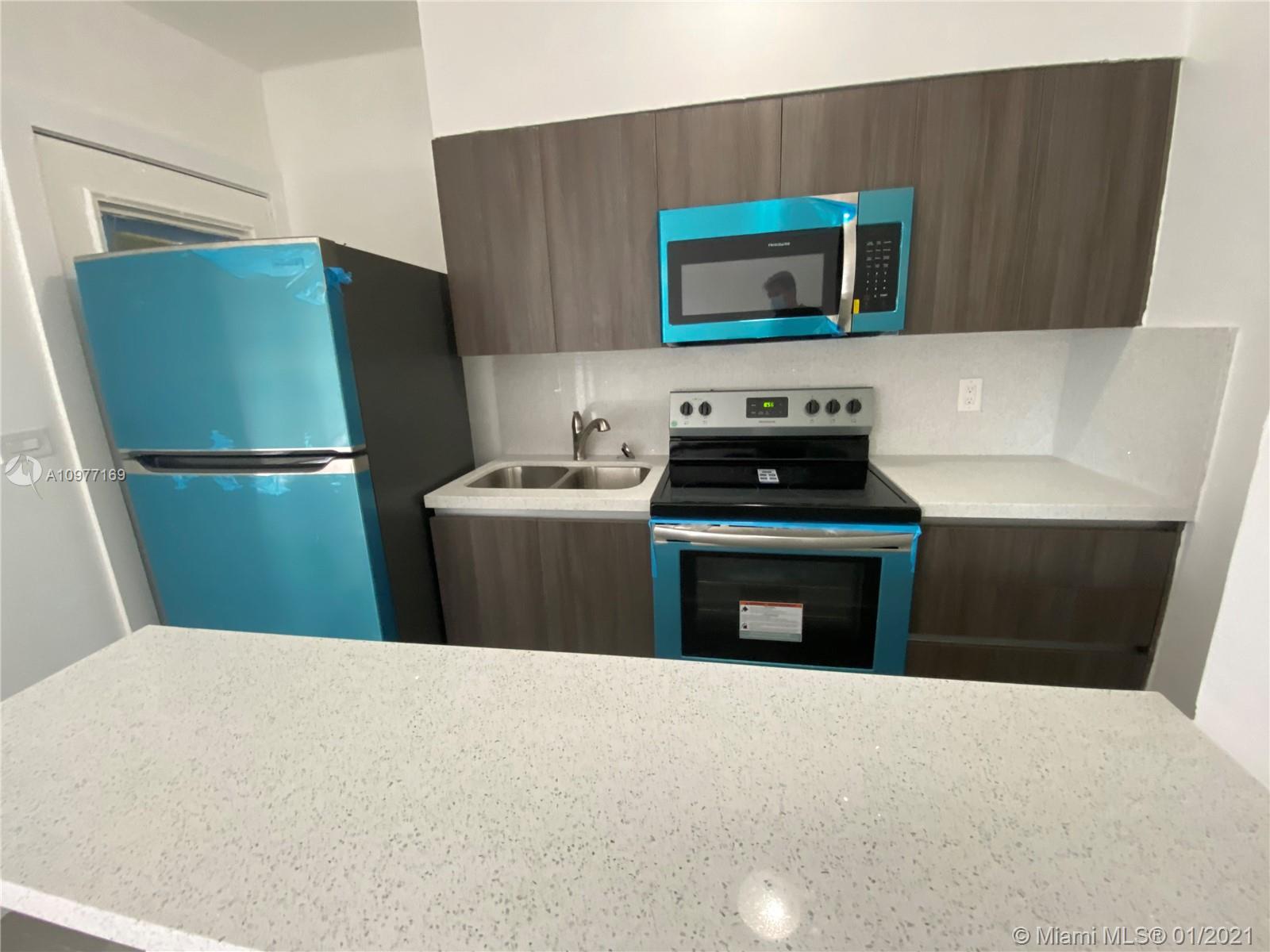 See details / 8880 sq. ft. $ 2021-05-14 0 Photo