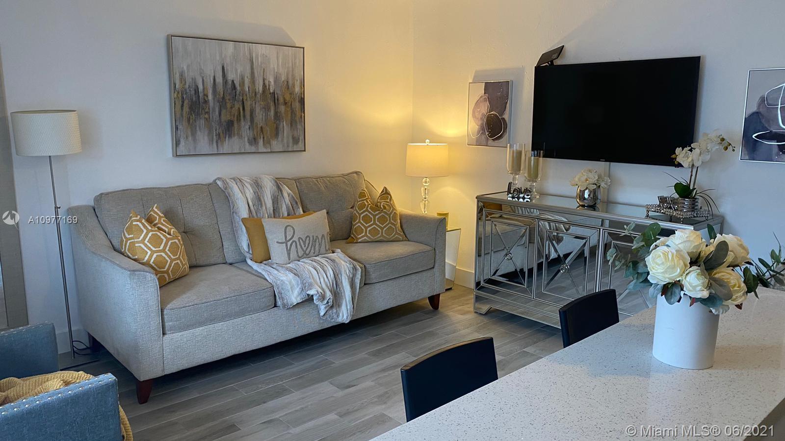 See details / 8880 sq. ft. $ 2021-05-14 0 Photo