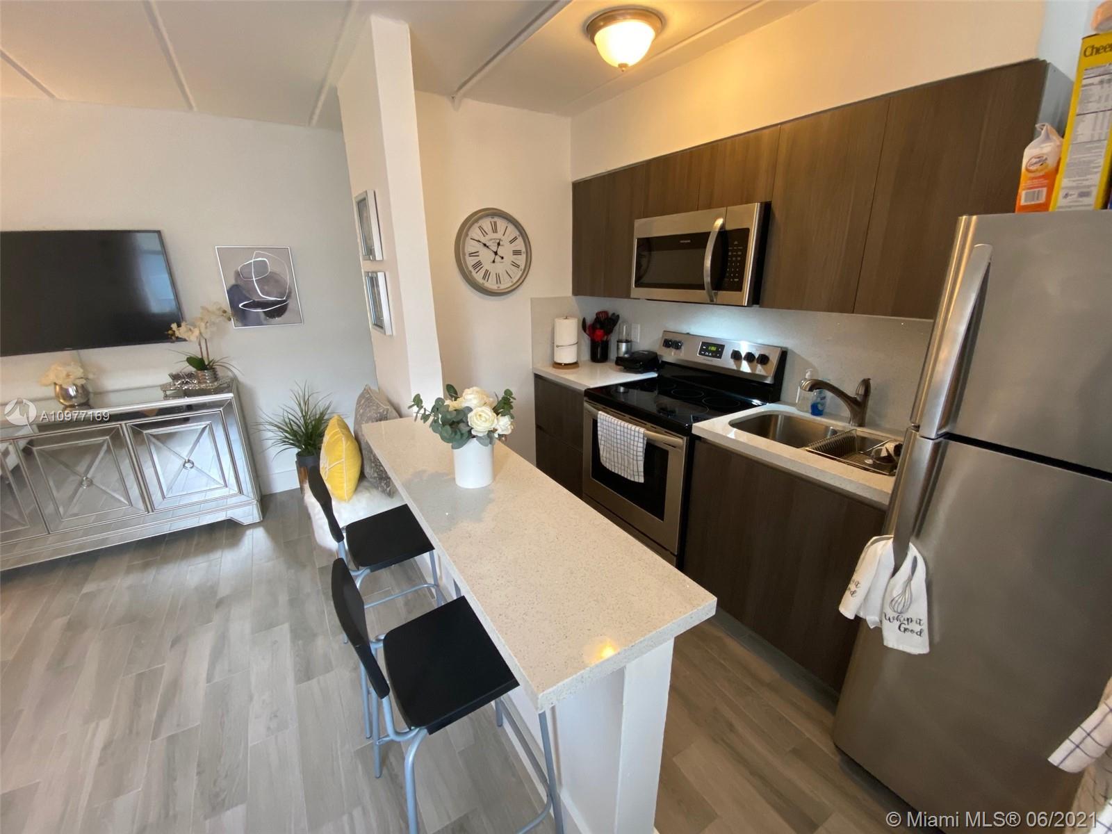 See details / 8880 sq. ft. $ 2021-05-14 0 Photo