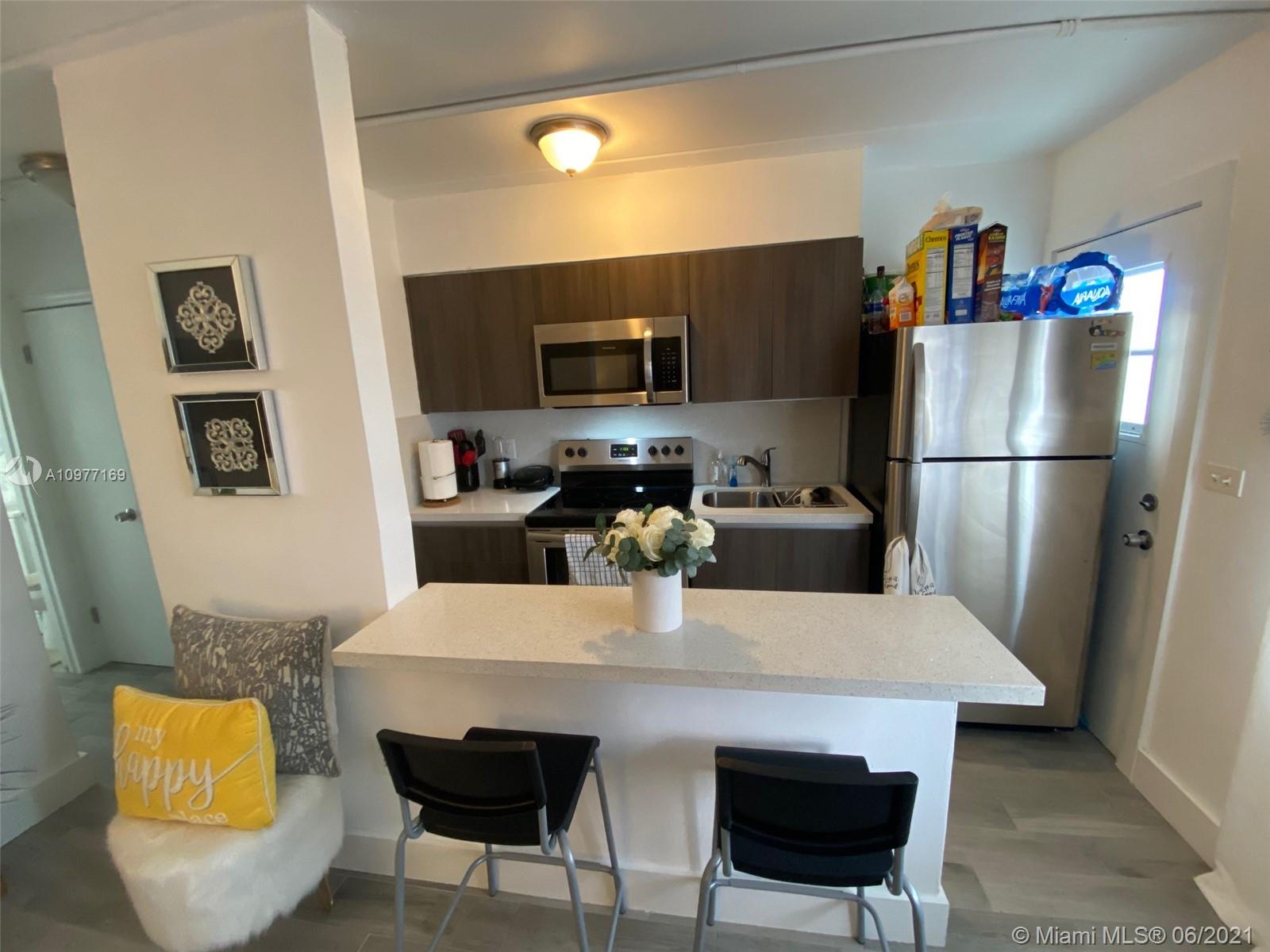 See details / 8880 sq. ft. $ 2021-05-14 0 Photo