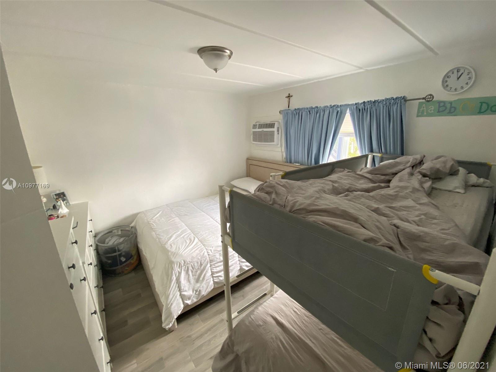 See details / 8880 sq. ft. $ 2021-05-14 0 Photo