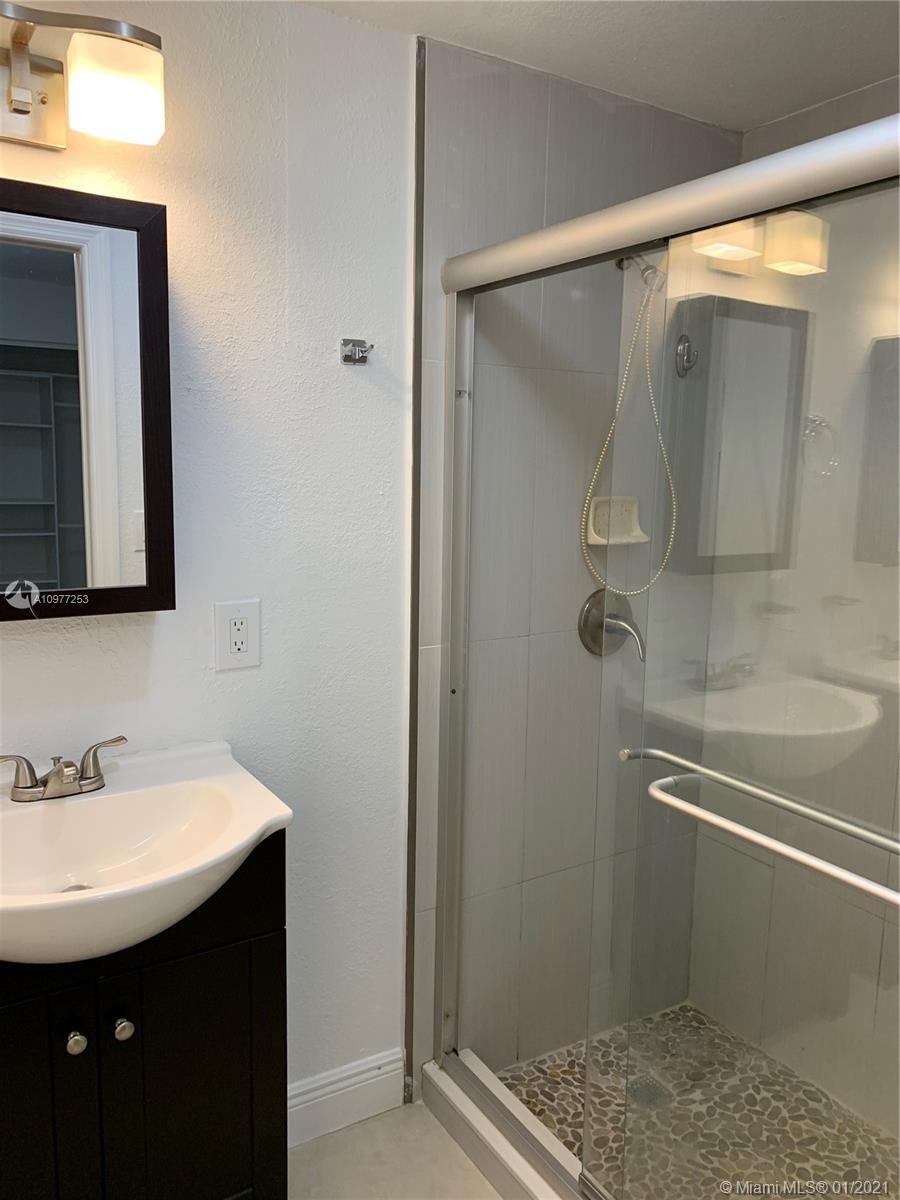 See details / 1932 sq. ft. $ 2021-01-02 0 Photo