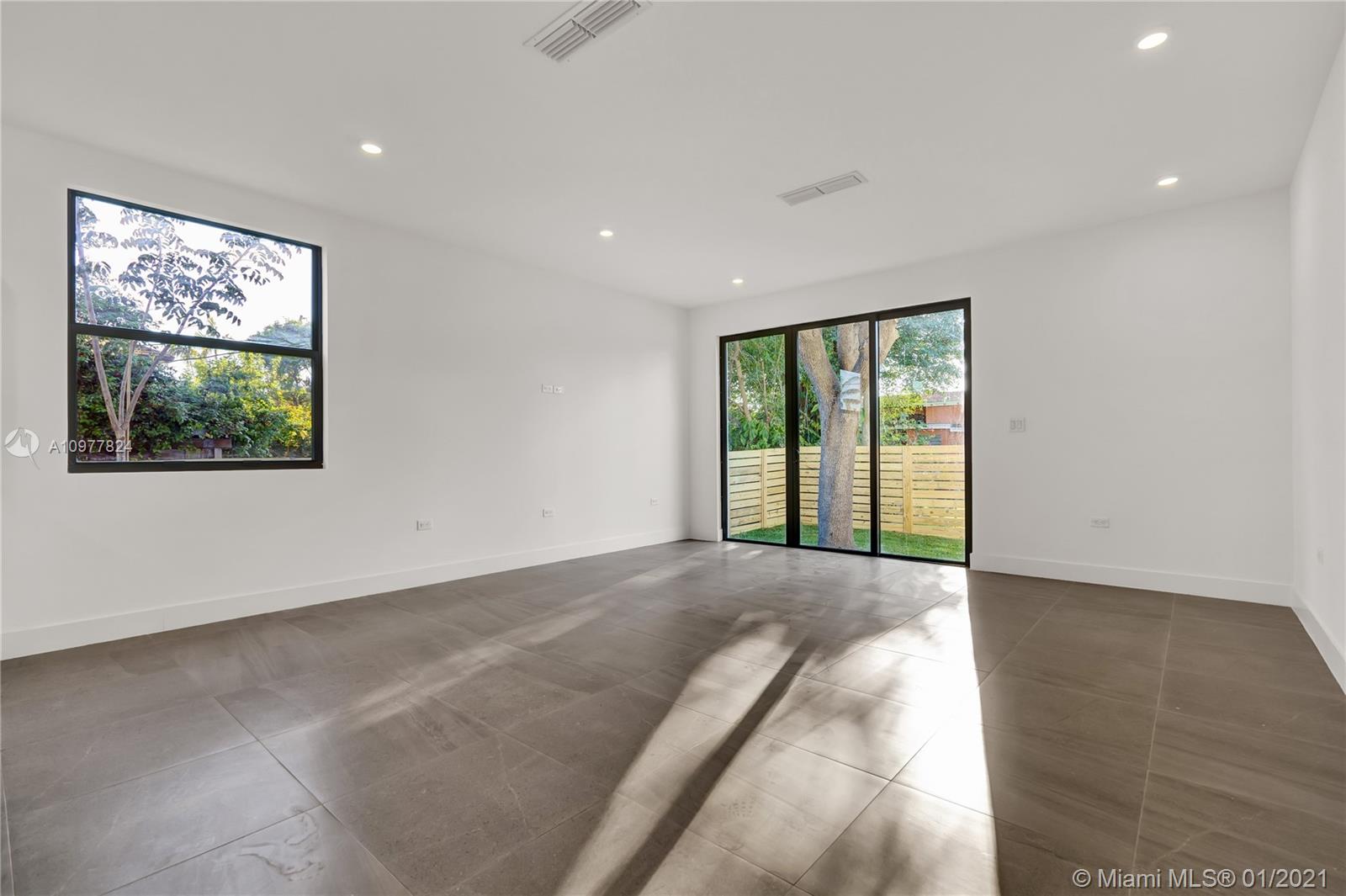 See details / 2000 sq. ft. $ 2021-01-04 0 Photo