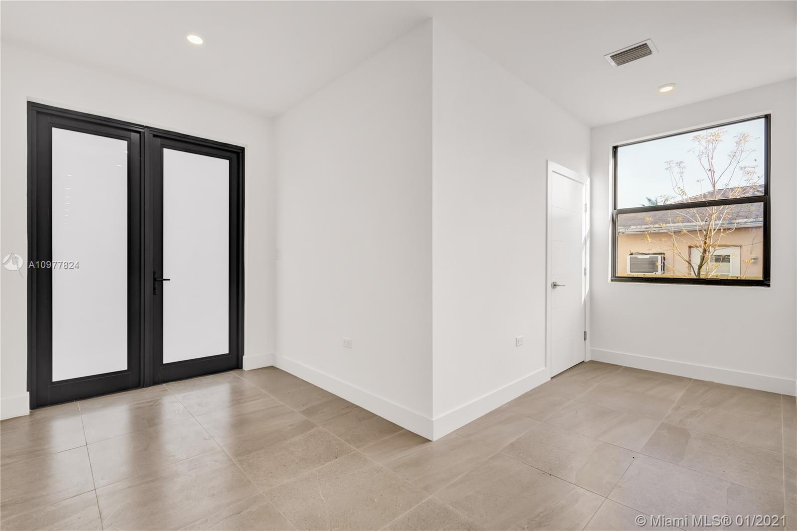 See details / 2000 sq. ft. $ 2021-01-04 0 Photo