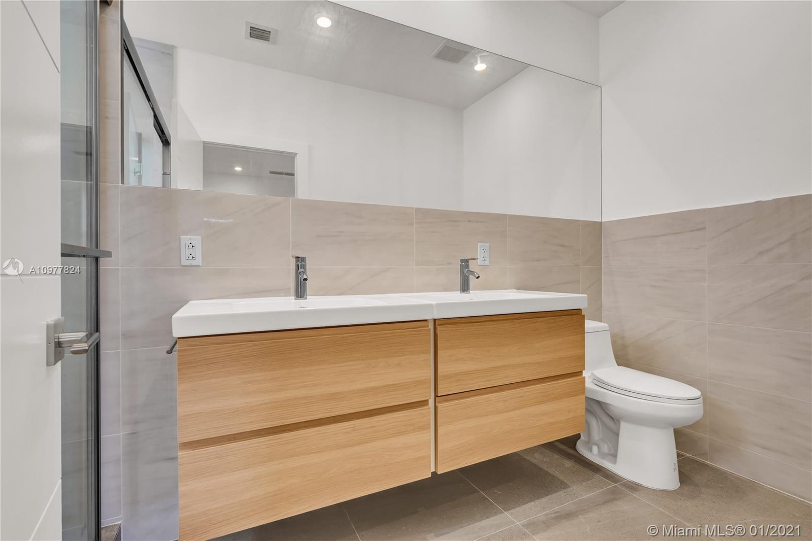 See details / 2000 sq. ft. $ 2021-01-04 0 Photo