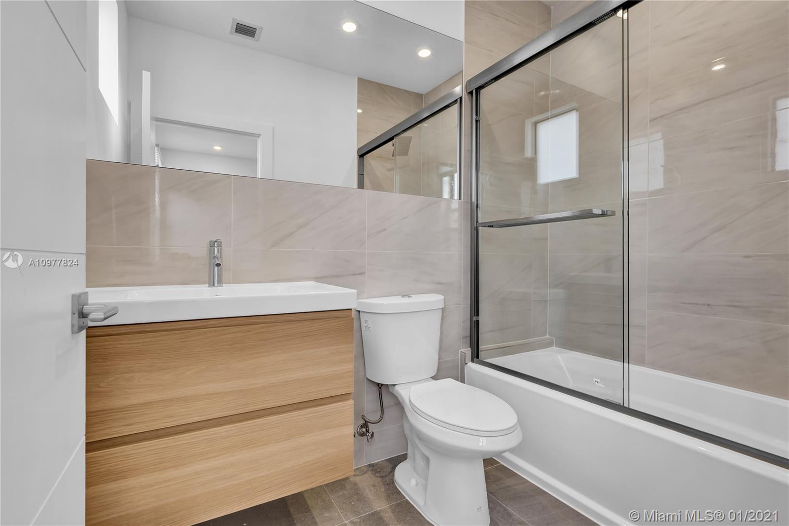 See details / 2000 sq. ft. $ 2021-01-04 0 Photo