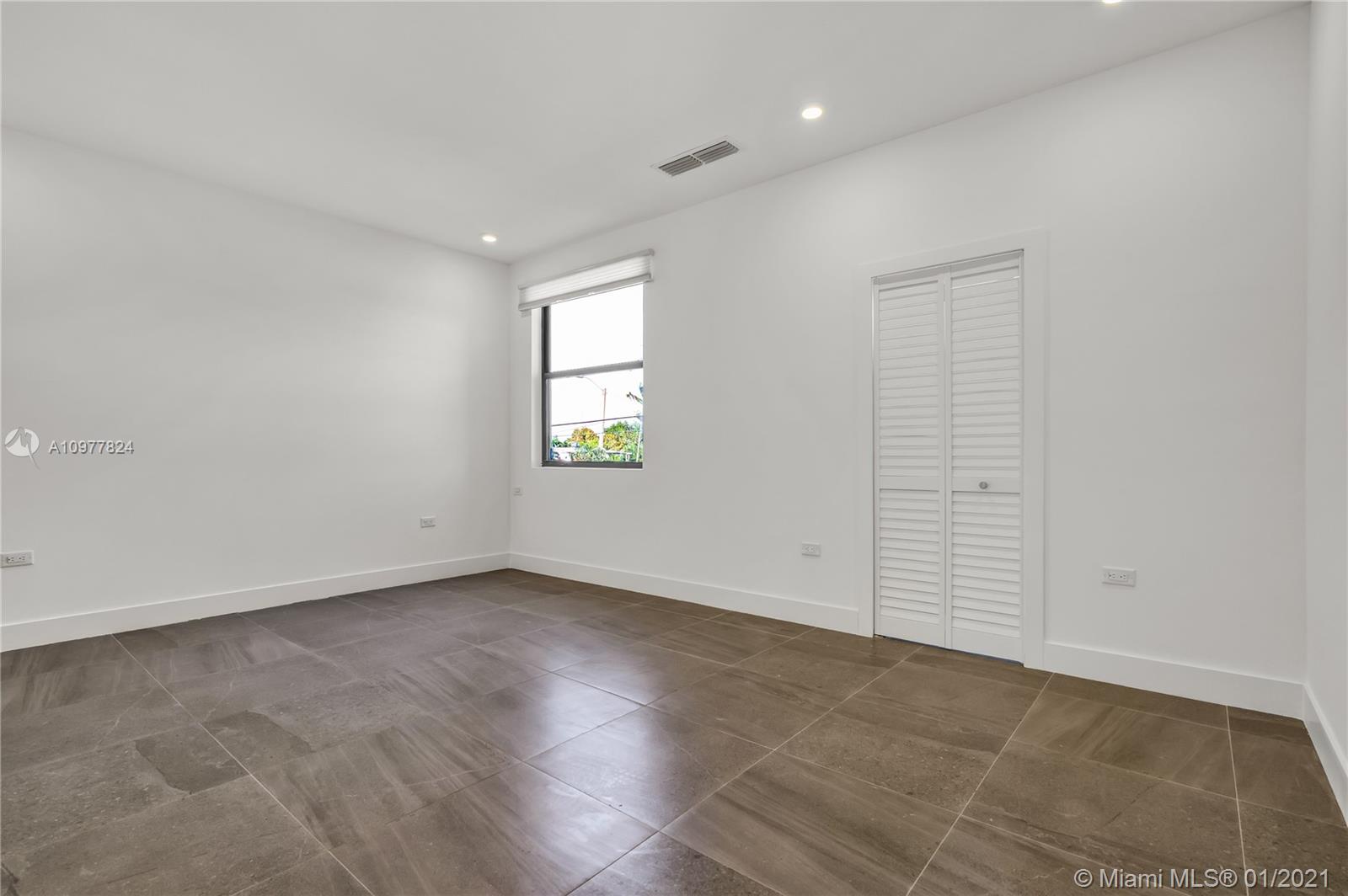 See details / 2000 sq. ft. $ 2021-01-04 0 Photo