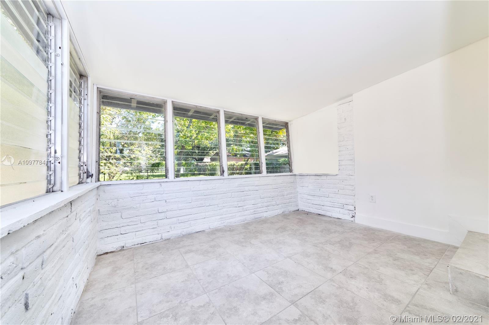 See details / 1533 sq. ft. $ 2021-01-04 0 Photo