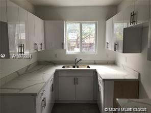 See details / 2395 sq. ft. $ 2021-01-04 0 Photo