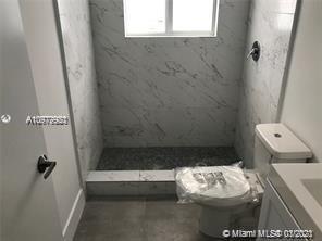 See details / 2395 sq. ft. $ 2021-01-04 0 Photo