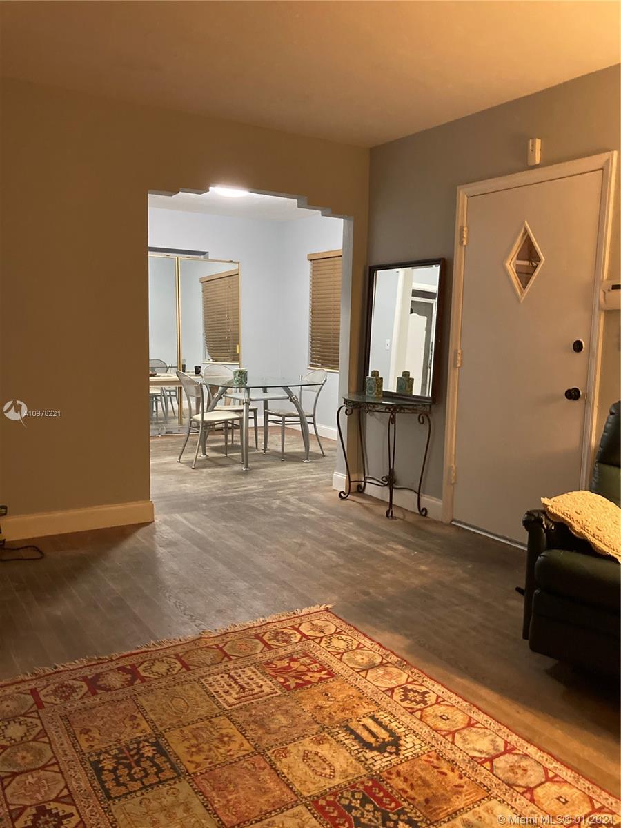 See details / 1962 sq. ft. $ 2021-01-04 0 Photo