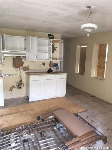 See details / 1676 sq. ft. $ 2021-01-05 0 Photo