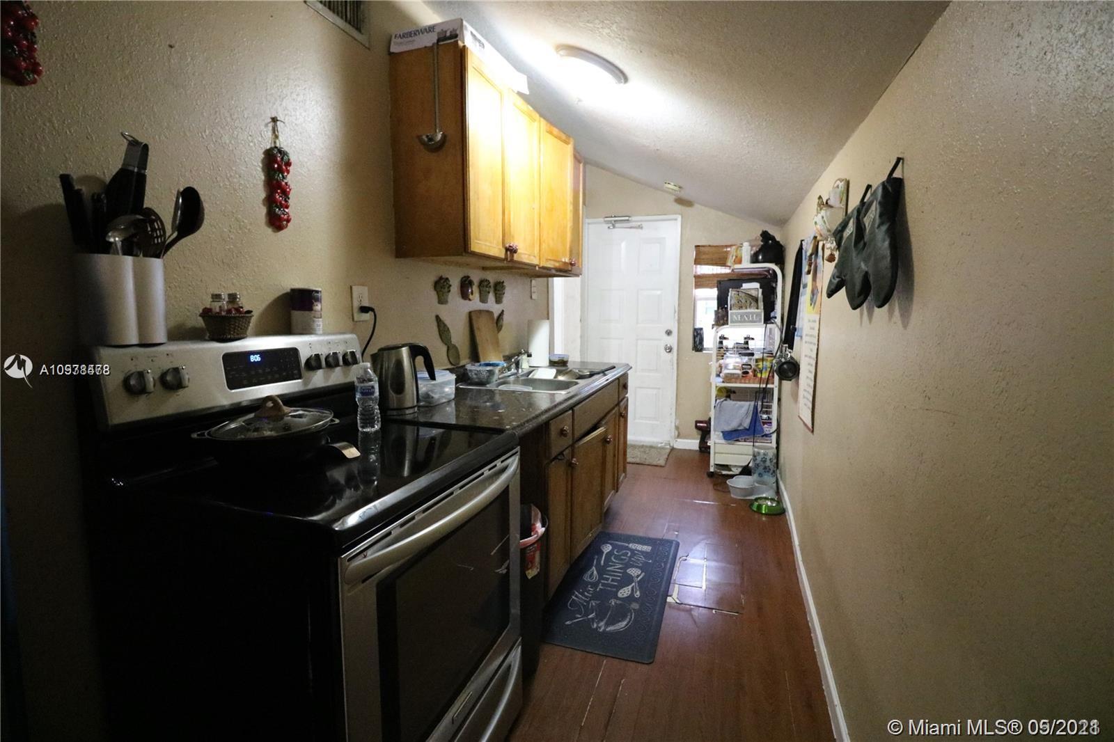 See details / 1084 sq. ft. $ 2021-01-05 0 Photo