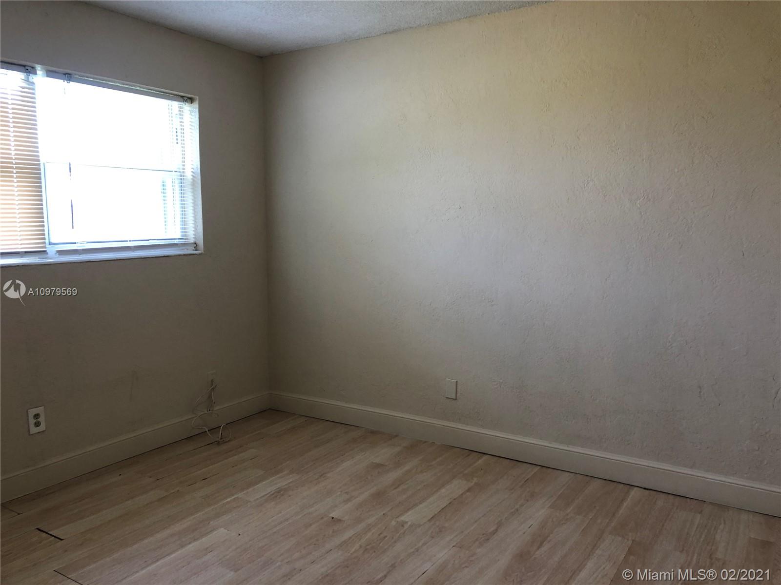 See details / 1935 sq. ft. $ 2021-01-06 0 Photo