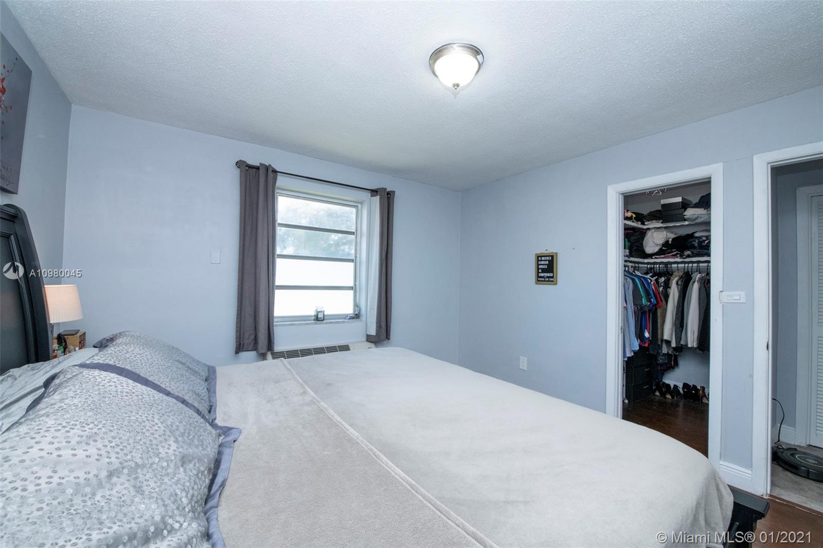 See details / 1915 sq. ft. $ 2021-01-07 0 Photo