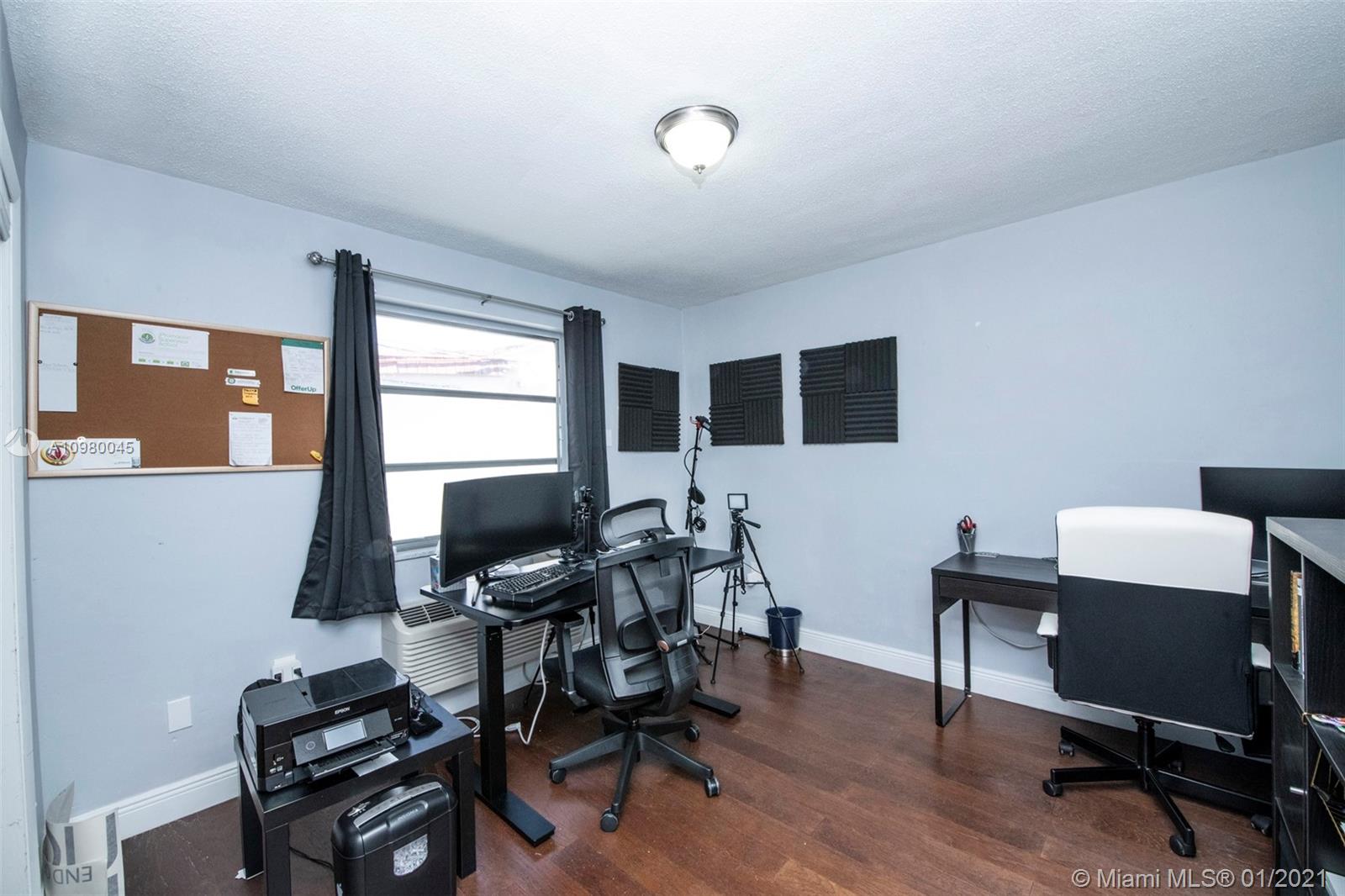 See details / 1915 sq. ft. $ 2021-01-07 0 Photo