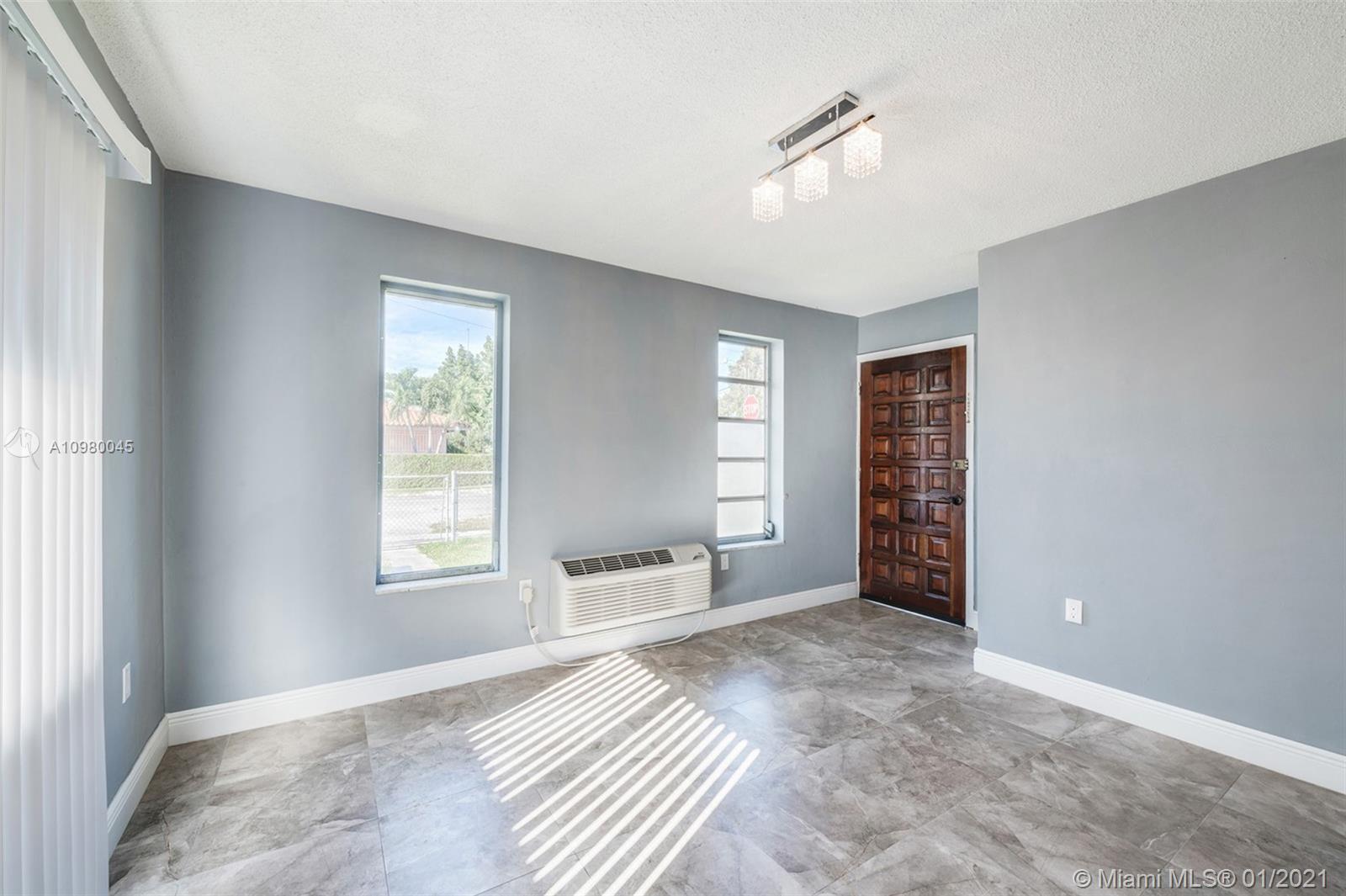 See details / 1915 sq. ft. $ 2021-01-07 0 Photo