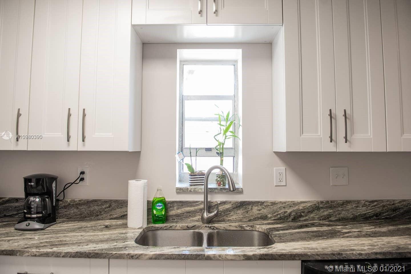 See details / 1682 sq. ft. $ 2021-01-08 0 Photo