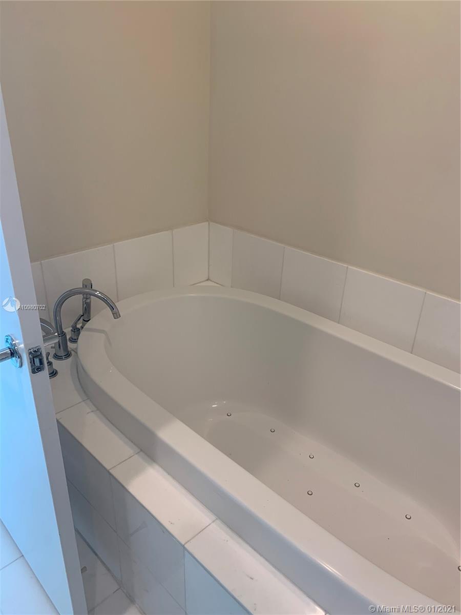 Photo of 2950 188th St #405, Aventura, Florida, 33180 -