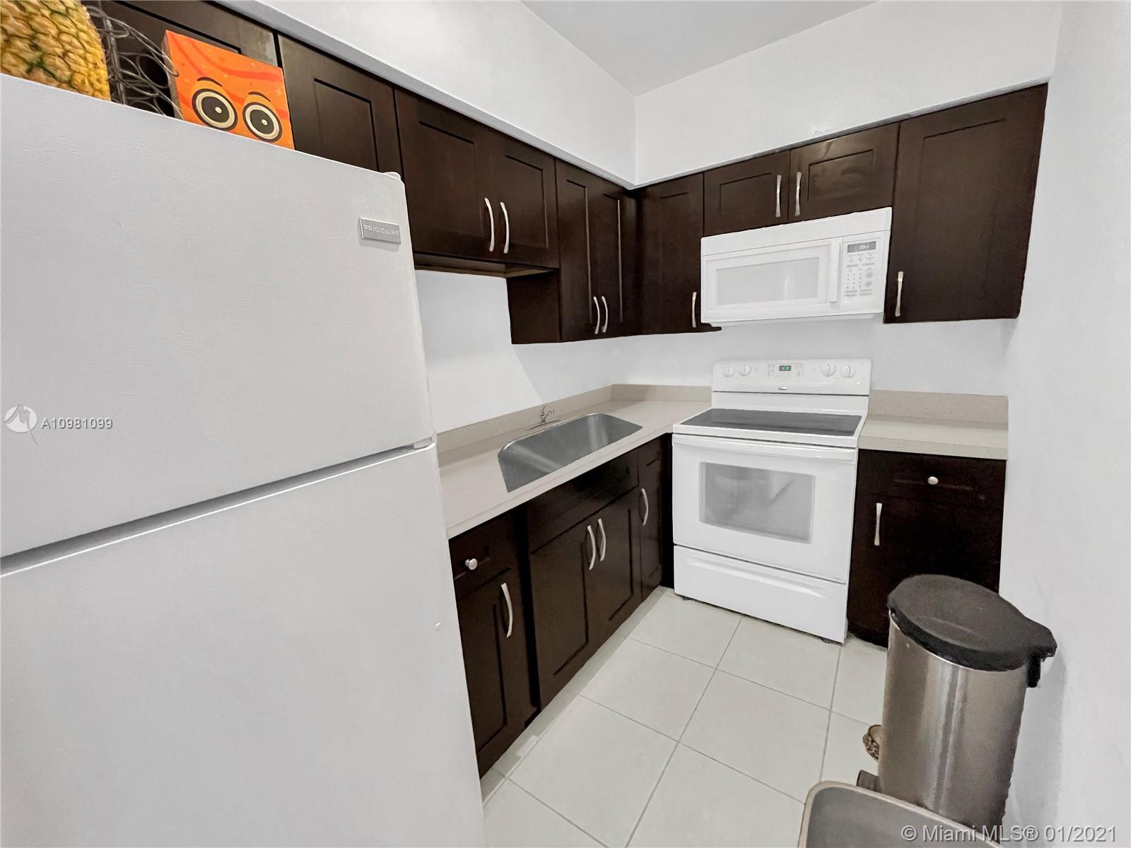 See details / 2850 sq. ft. $ 2021-04-20 0 Photo