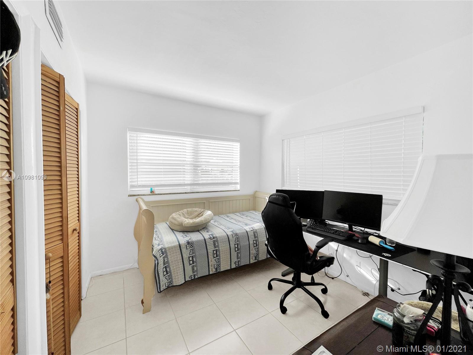 See details / 2850 sq. ft. $ 2021-04-20 0 Photo