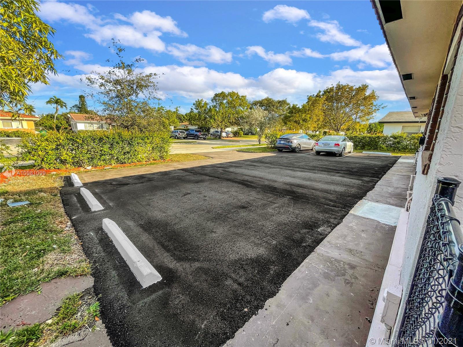 See details / 2850 sq. ft. $ 2021-04-20 0 Photo