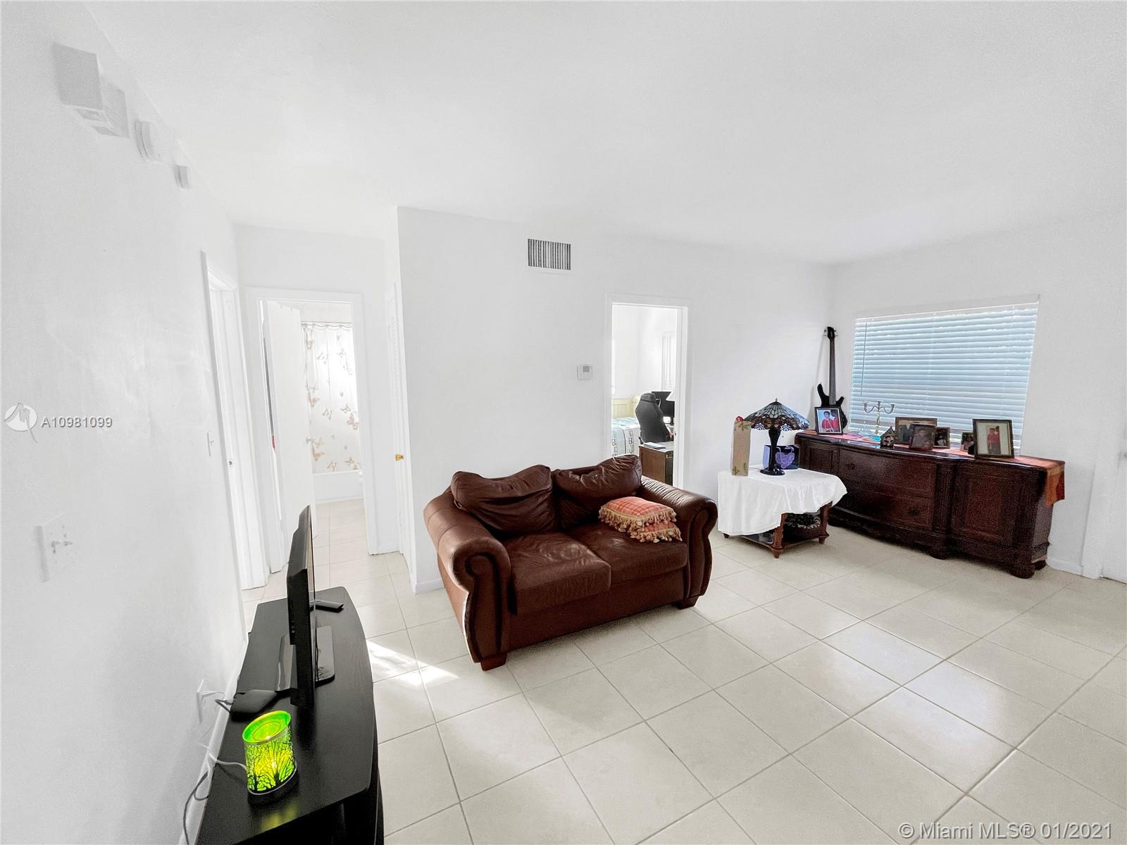 See details / 2850 sq. ft. $ 2021-04-20 0 Photo