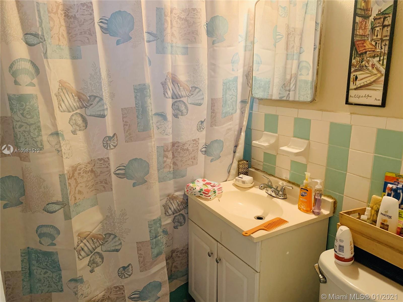 See details / 1575 sq. ft. $ 2021-01-11 0 Photo