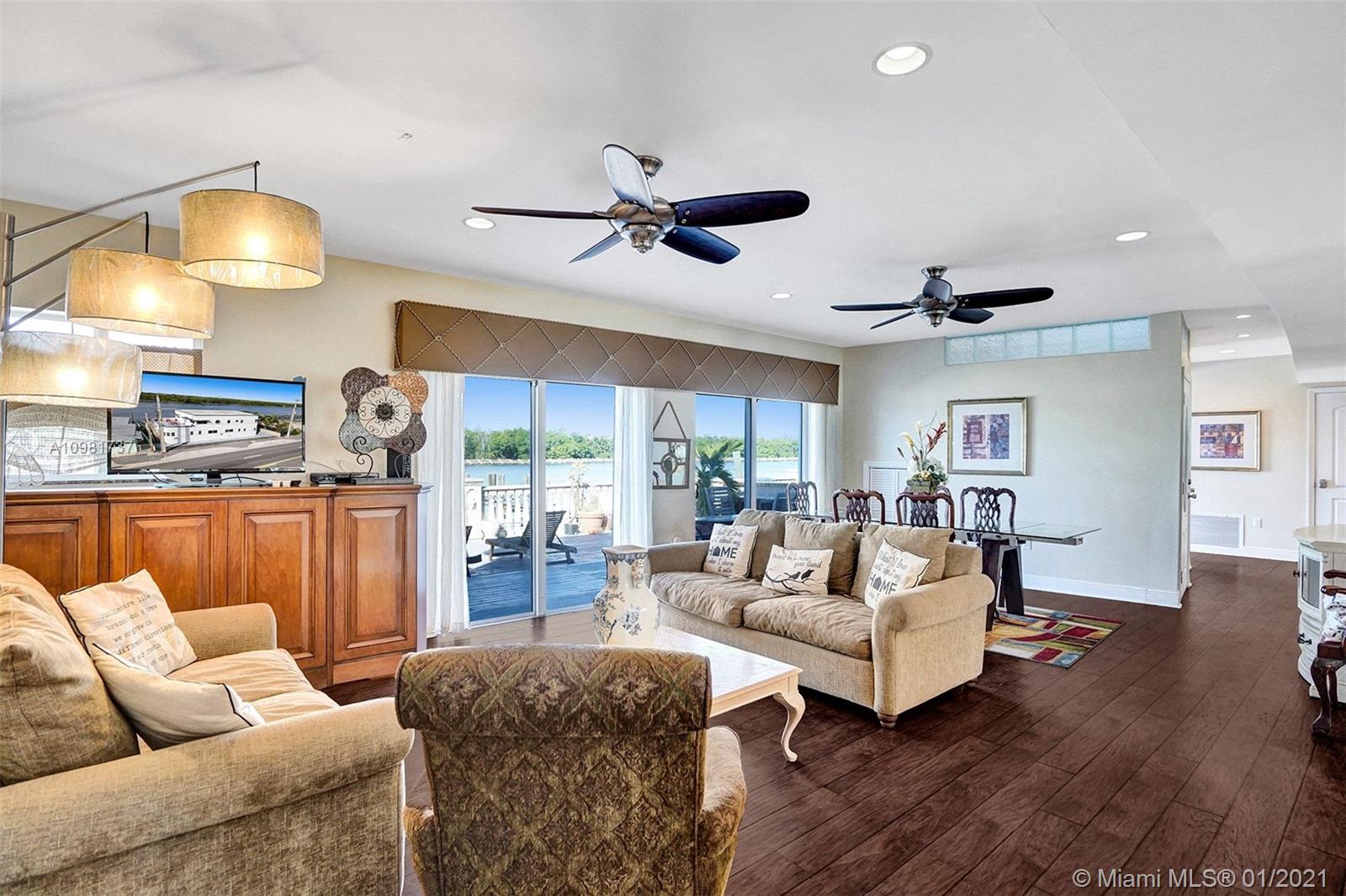 See details / 3118 sq. ft. $ 2021-01-11 0 Photo
