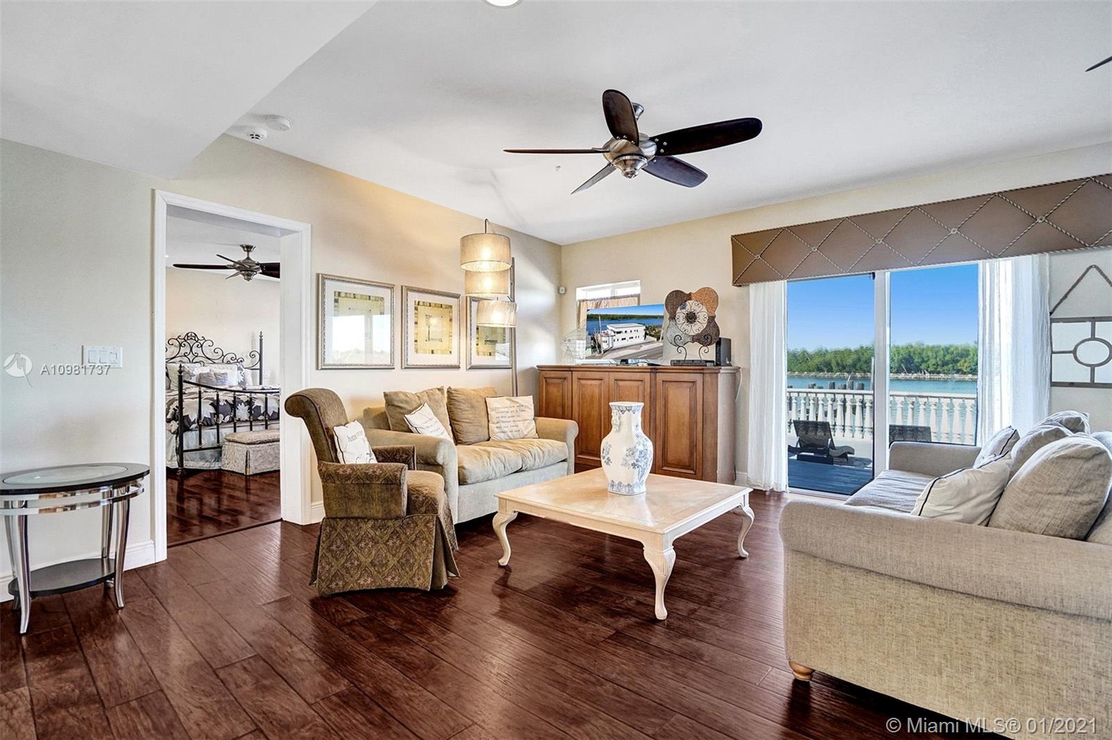 See details / 3118 sq. ft. $ 2021-01-11 0 Photo